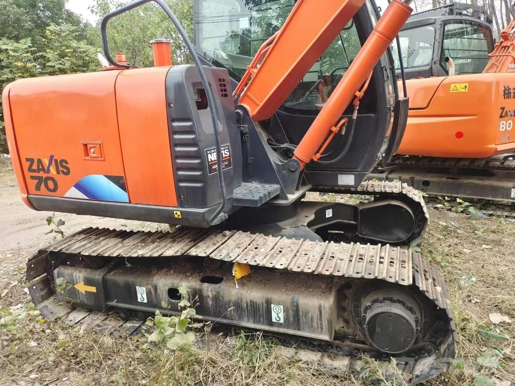 Hitachi ZX 70 Midi bagri 7t – 12t