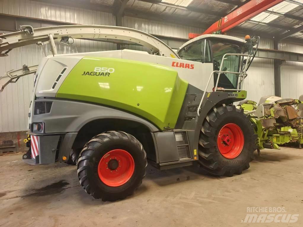 CLAAS Jaguar 850 Stroji za krmo na lastni pogon