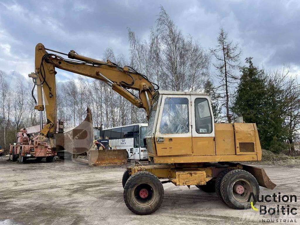Liebherr A 900 C Bagri na kolesih