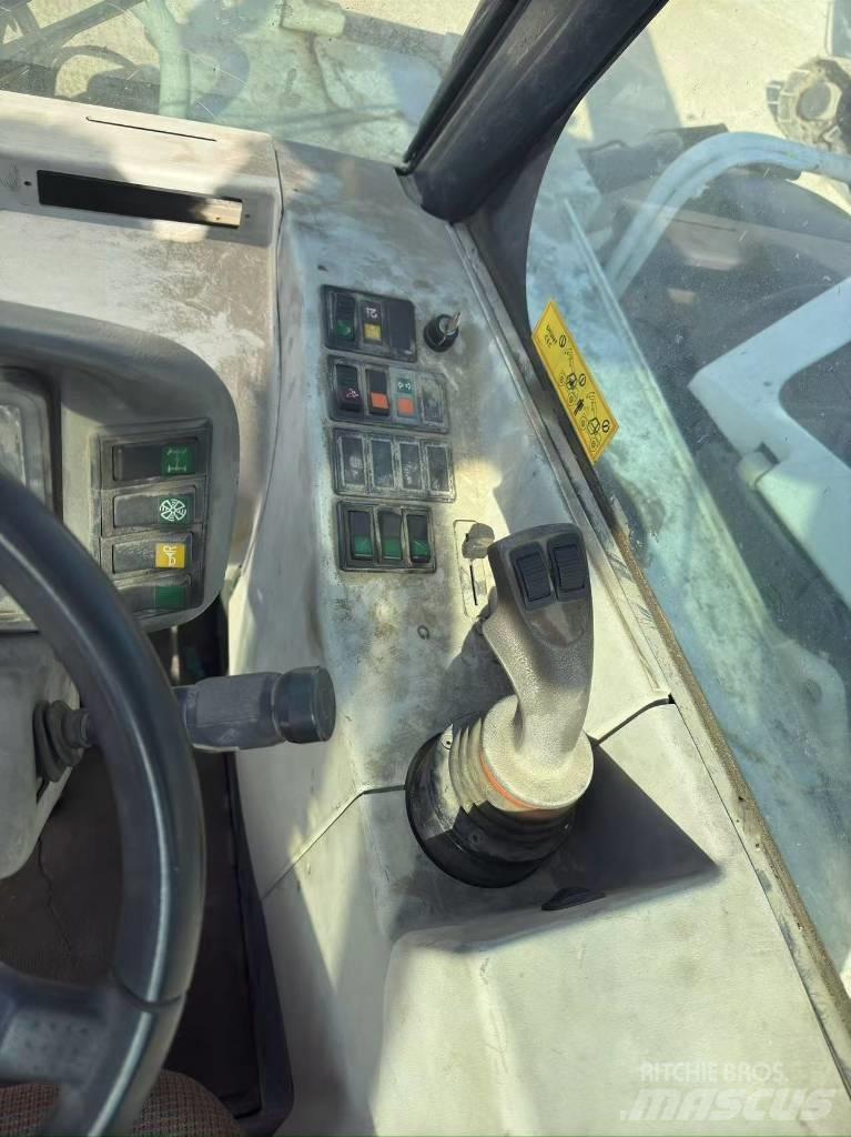 Bobcat T 40.140 Teleskopski viličarji