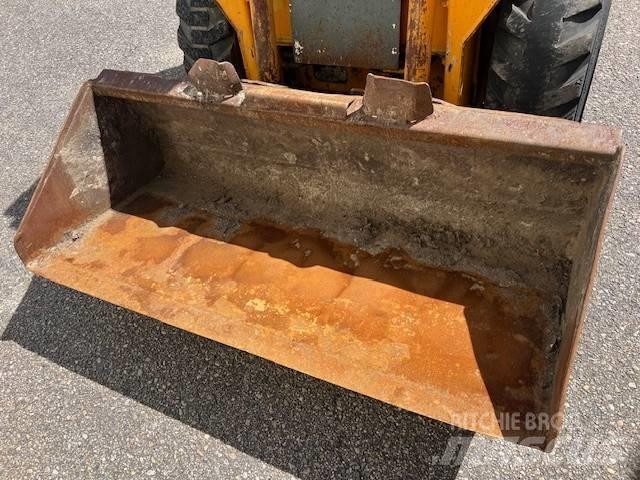 Gehl SL4240 Skid steer mini nakladalci