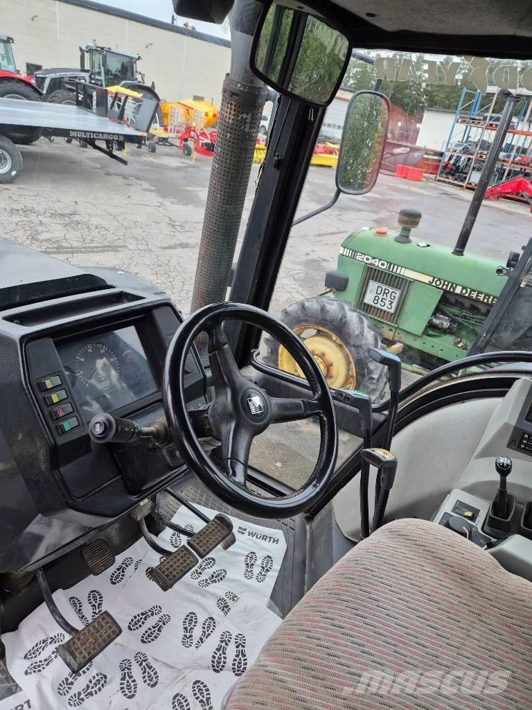 Valtra 8550 Traktorji