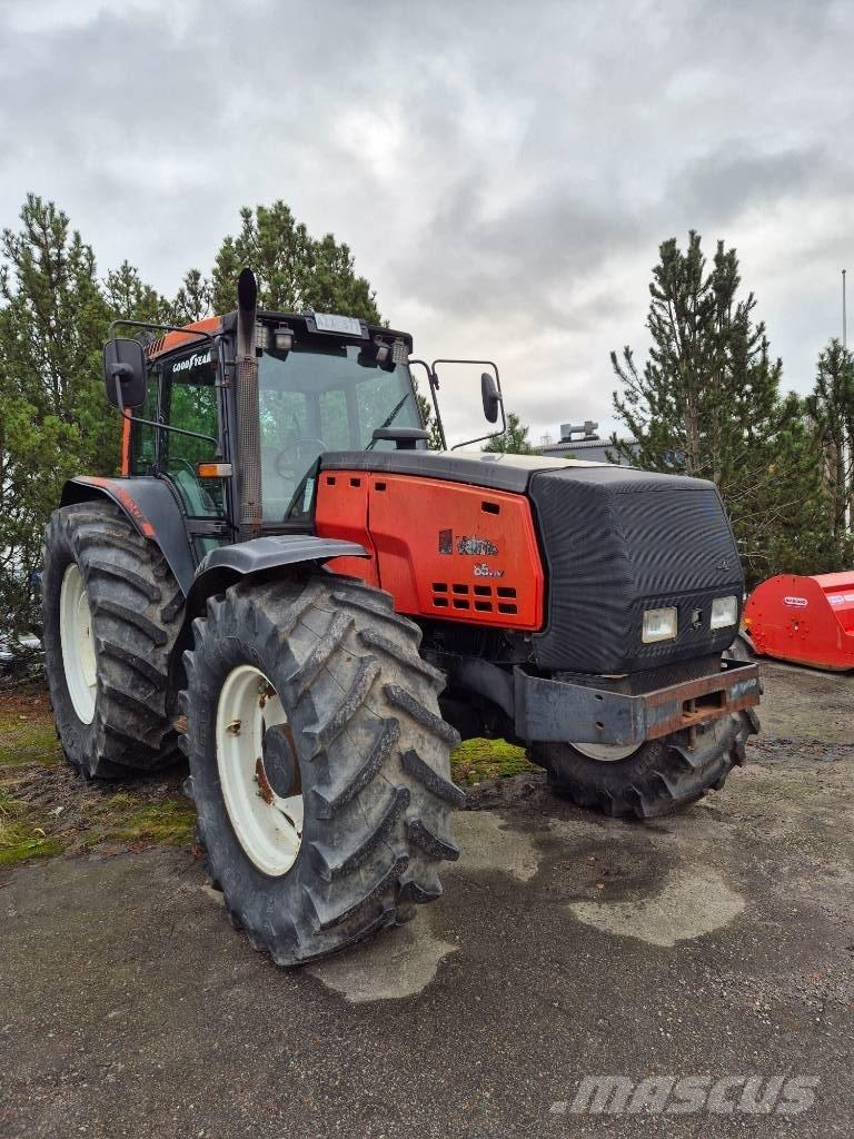 Valtra 8550 Traktorji