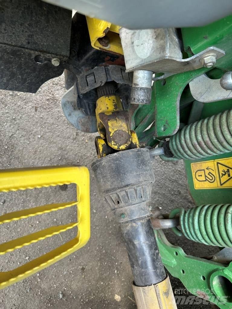 John Deere 8600 Stroji za krmo na lastni pogon