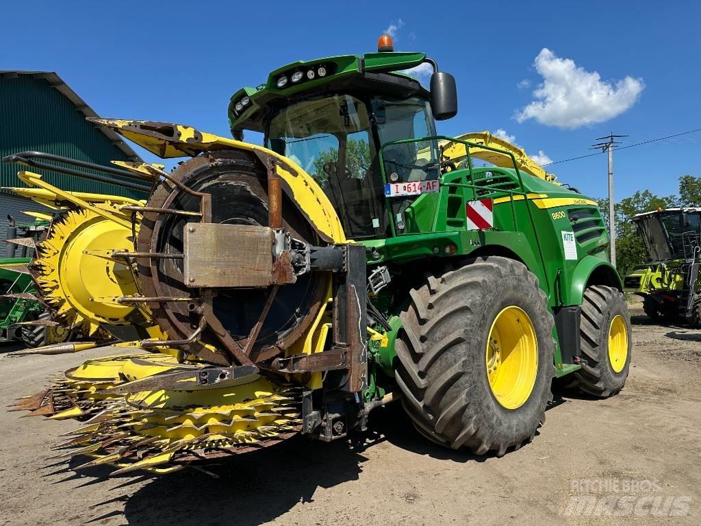John Deere 8600 Stroji za krmo na lastni pogon
