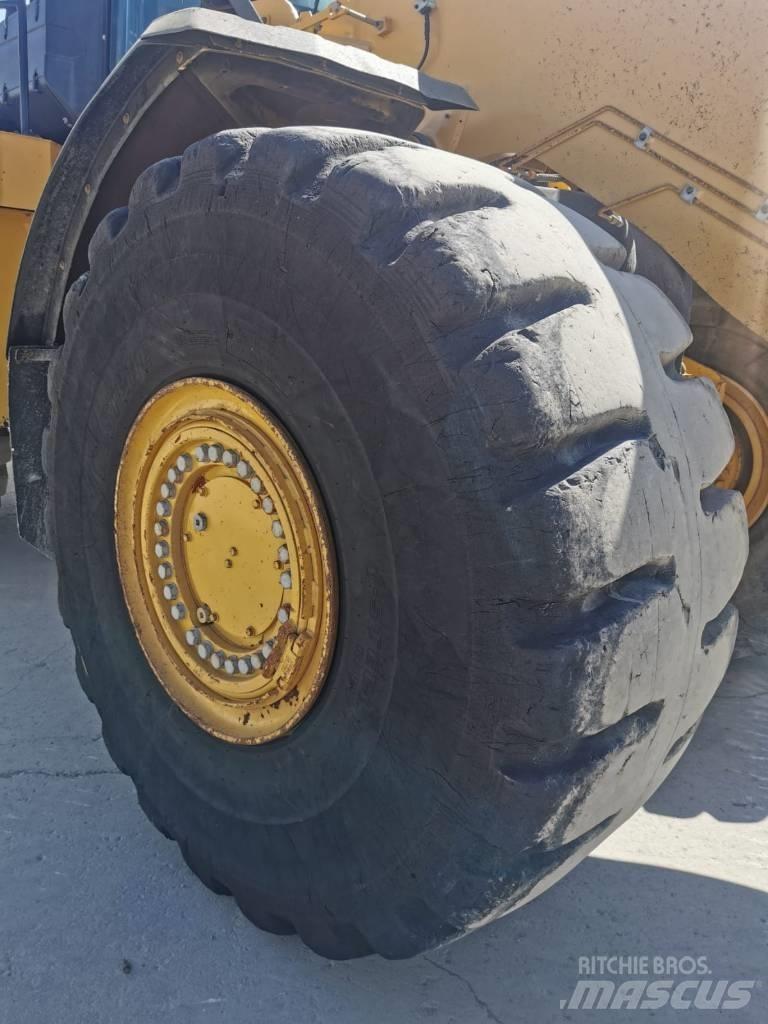 CAT 980M Kolesni nakladalci