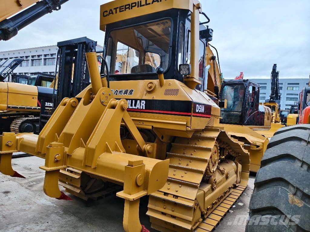 CAT D 5 M Buldožerji goseničarji