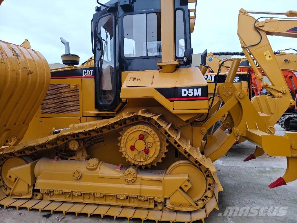 CAT D 5 M Buldožerji goseničarji