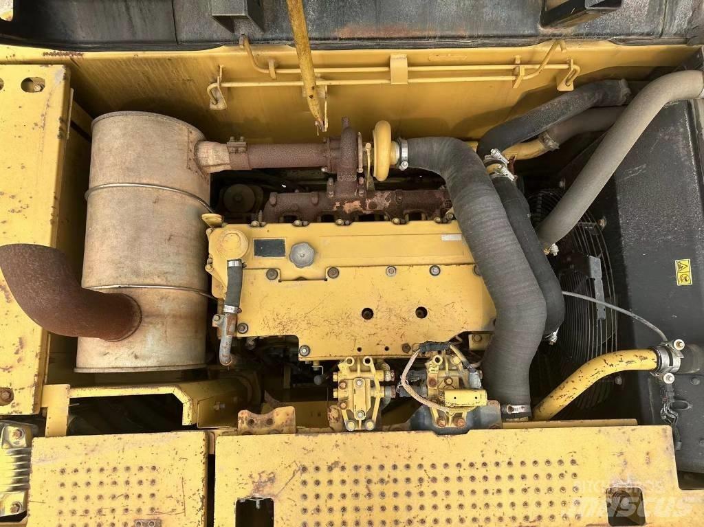 CAT 323D Bagri goseničarji