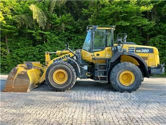 Komatsu WA 380-8 Kolesni nakladalci