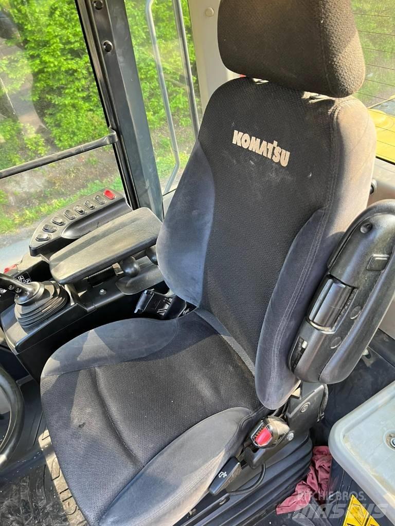 Komatsu WA 380-8 Kolesni nakladalci