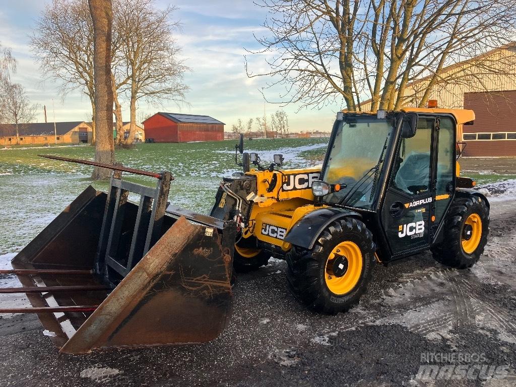 JCB 525-60 Kmetijski teleskopski nakladalci