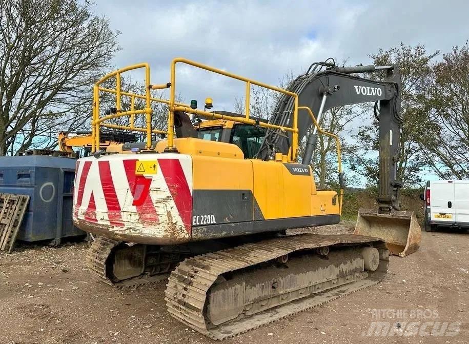Volvo EC 220 DL Bagri goseničarji