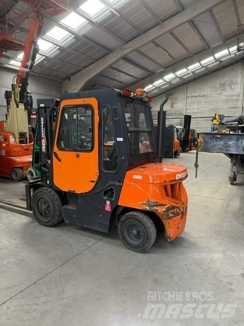 Doosan FD30 Dizelski viličarji