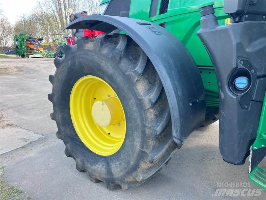 John Deere 6250R Traktorji