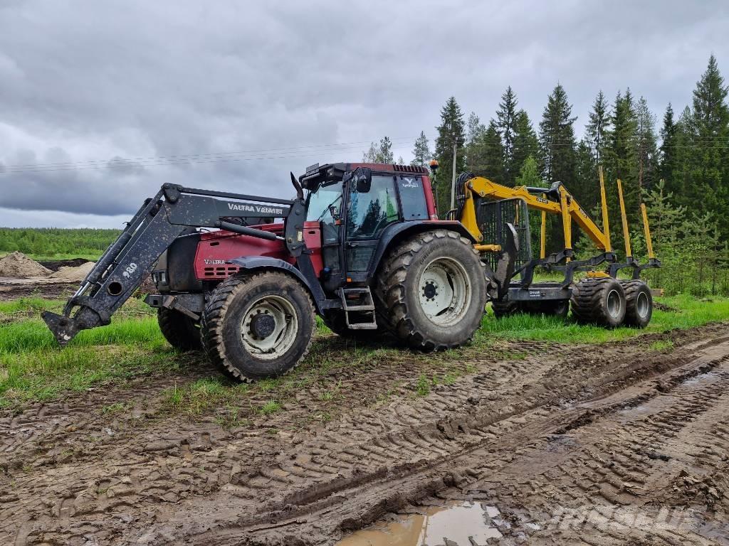 Valtra 8450 Hitech Traktorji