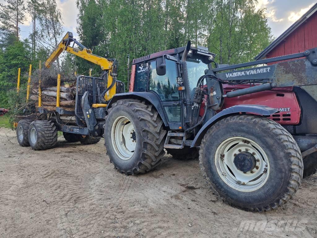 Valtra 8450 Hitech Traktorji