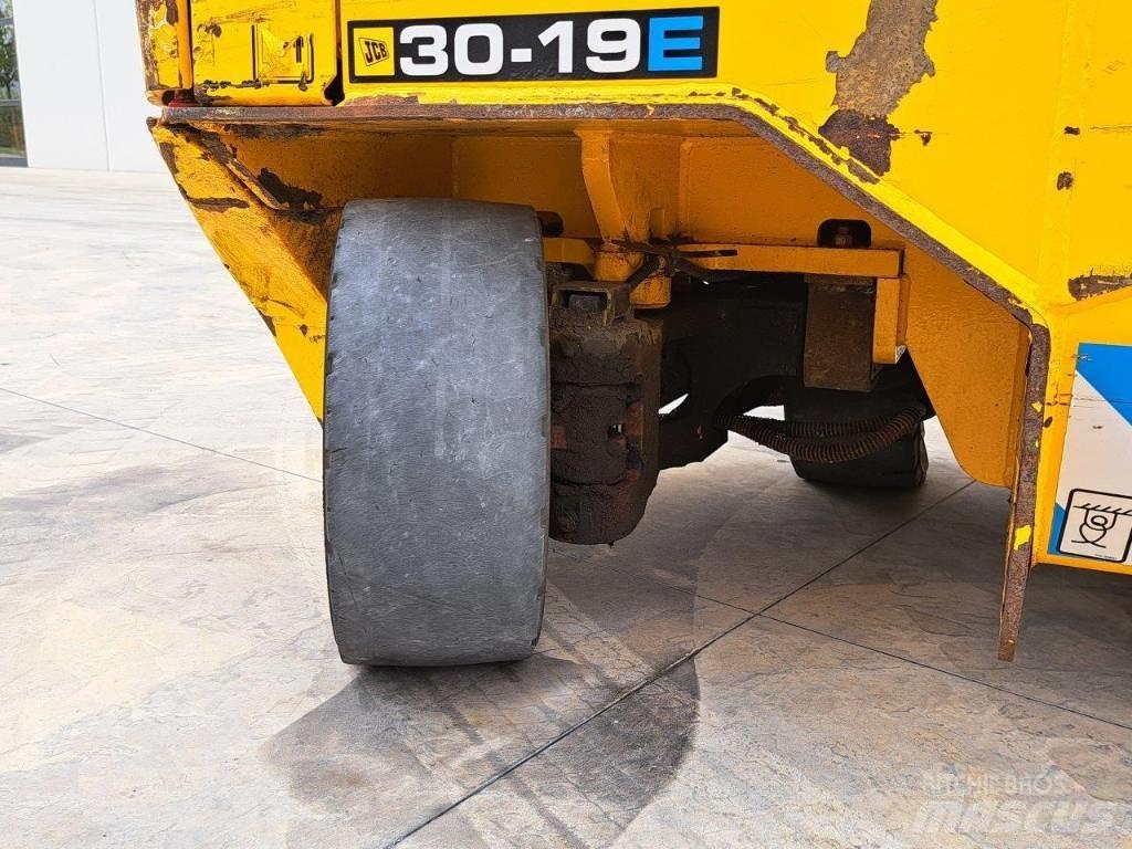 JCB TLT 30-19E Viličarji s pomičnim teleskopom