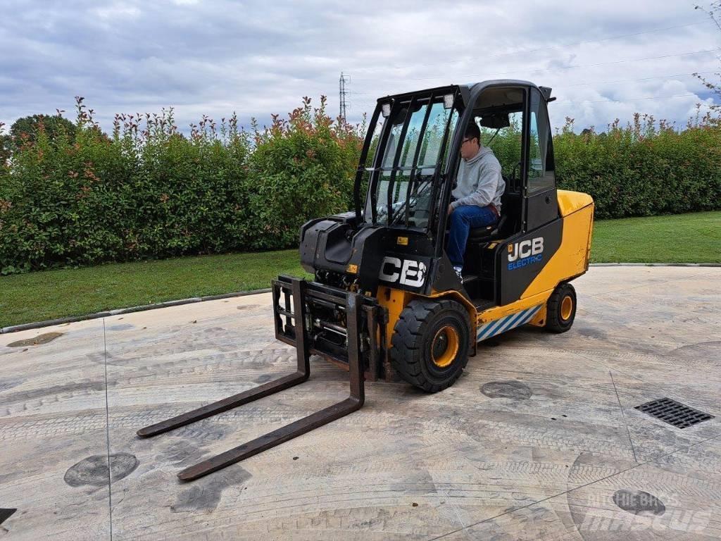 JCB TLT 30-19E Viličarji s pomičnim teleskopom