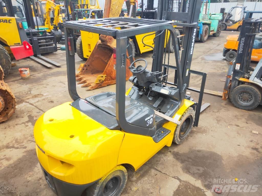 Komatsu FD 30 T-17 Dizelski viličarji