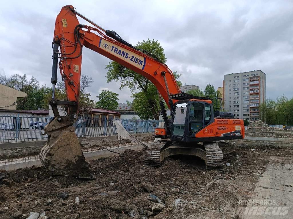 Doosan DX 300 LC-5 Bagri goseničarji