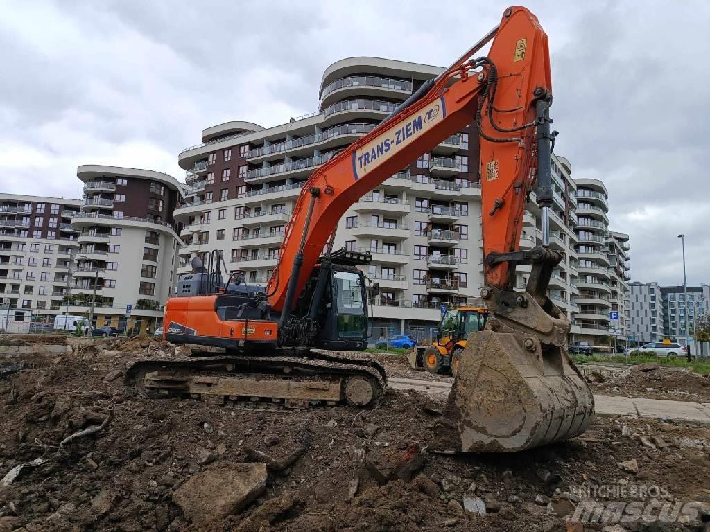 Doosan DX 300 LC-5 Bagri goseničarji