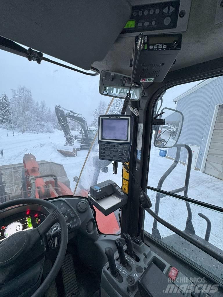 Hitachi ZW 370-6 Kolesni nakladalci