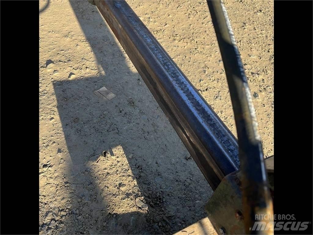 Loglift F71 F85 Dvigala za gozdne kombajne