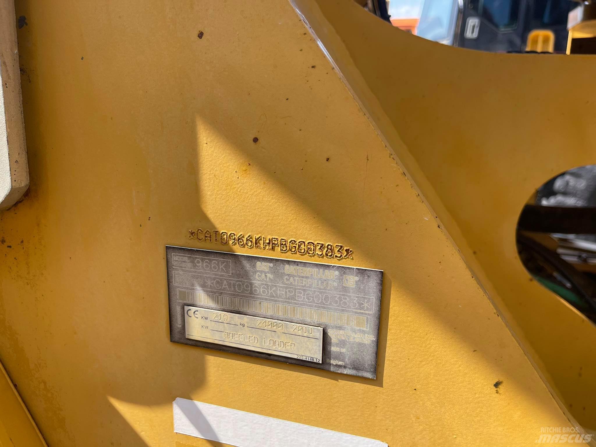 CAT 966K Kolesni nakladalci