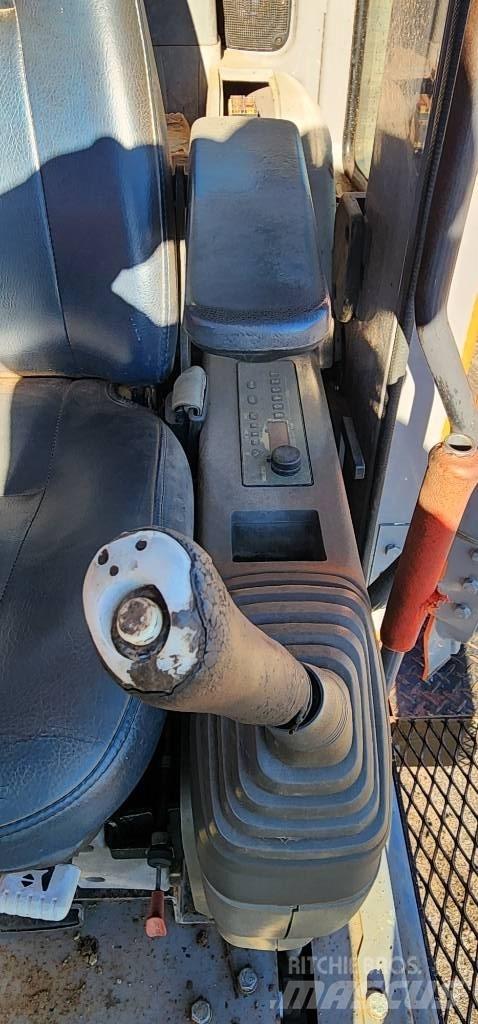 Hitachi ZX 225 USR Bagri goseničarji
