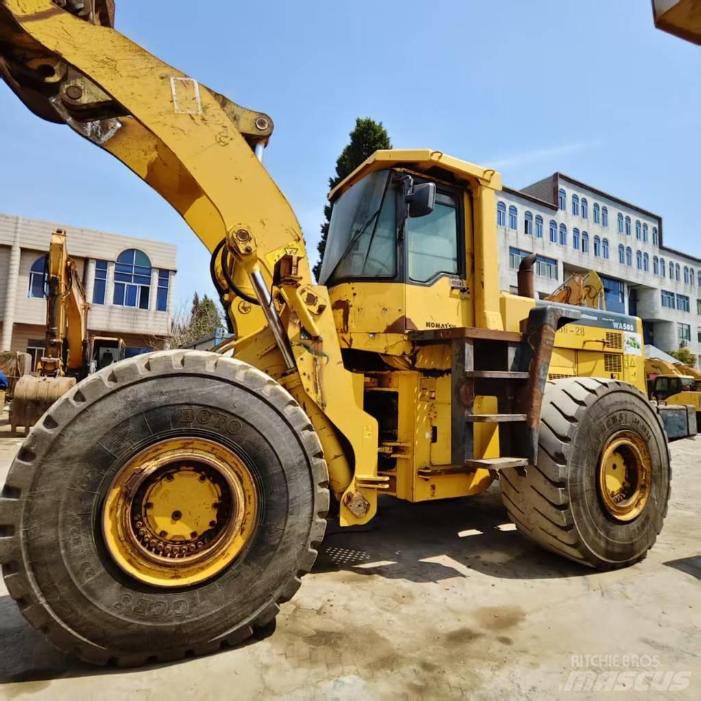 Komatsu WA 500-3 Kolesni nakladalci