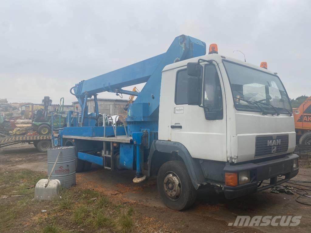 MAN 8.163 Tovornjaki z žerjavom