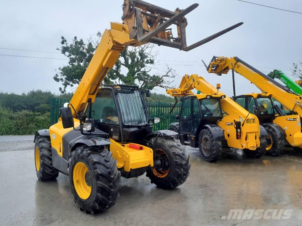JCB 541-70 Kmetijski teleskopski nakladalci