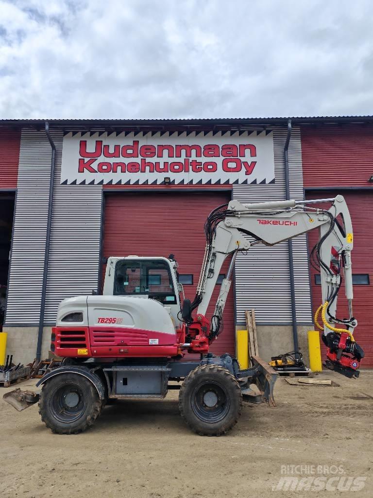 Takeuchi TB295W Bagri na kolesih