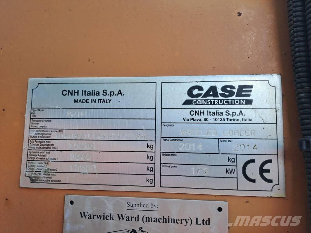 CASE 821 FXR Kolesni nakladalci