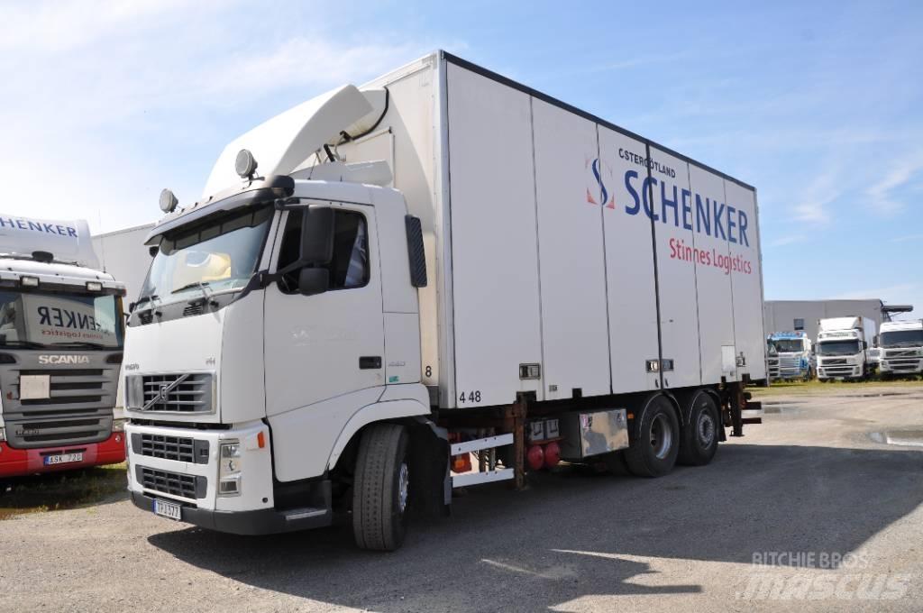 Volvo FH440 6X2 Tovornjaki zabojniki