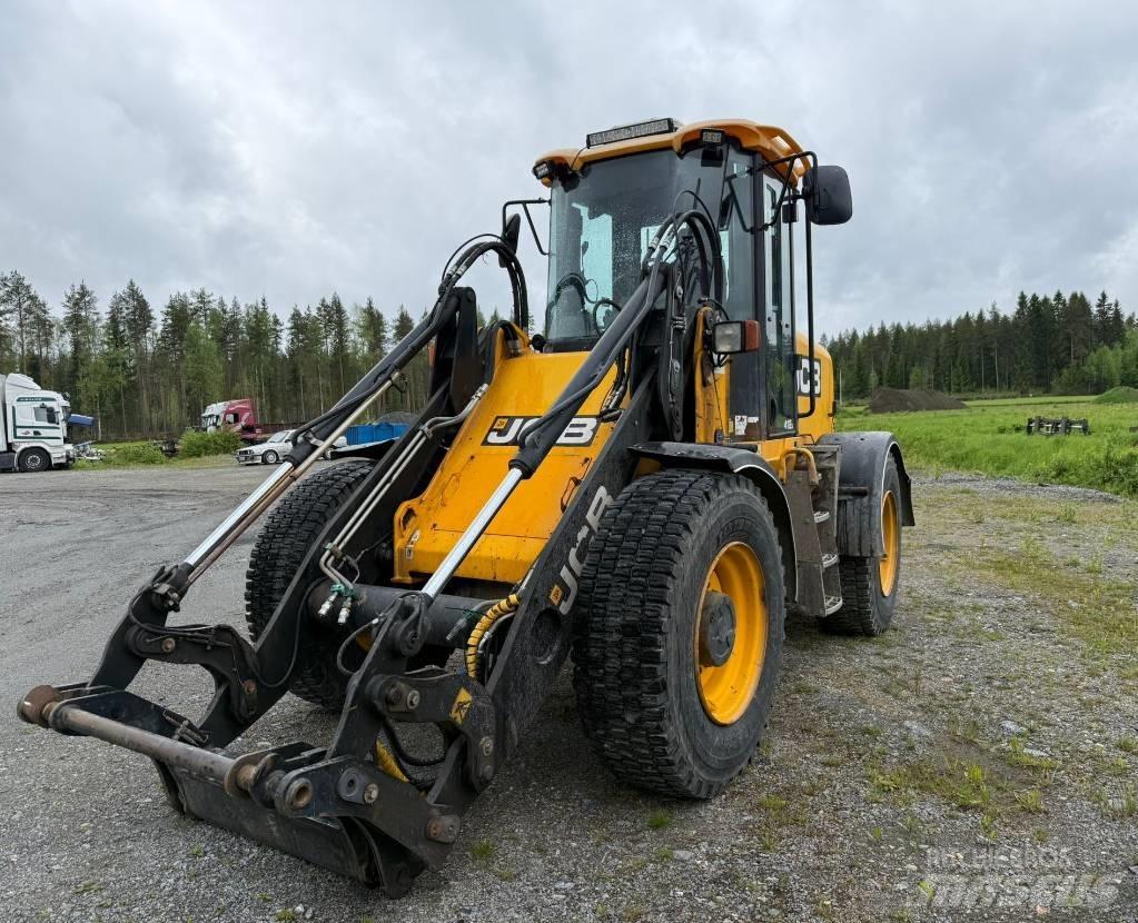 JCB 412 S Kolesni nakladalci
