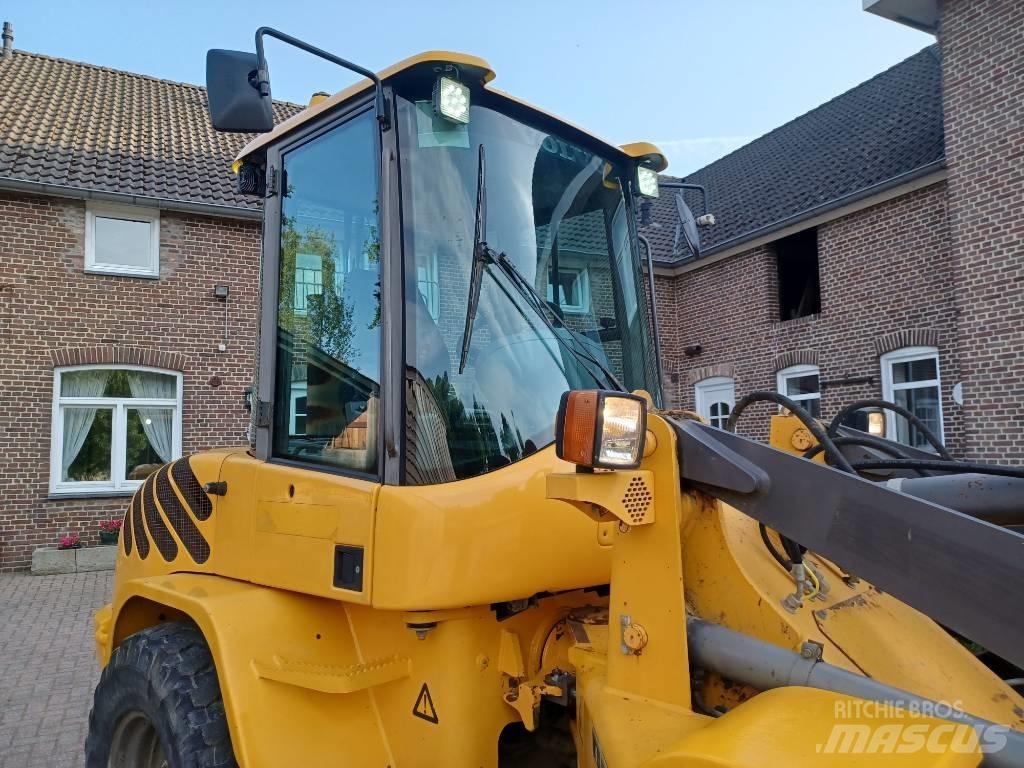 Volvo L 30 B Kolesni nakladalci