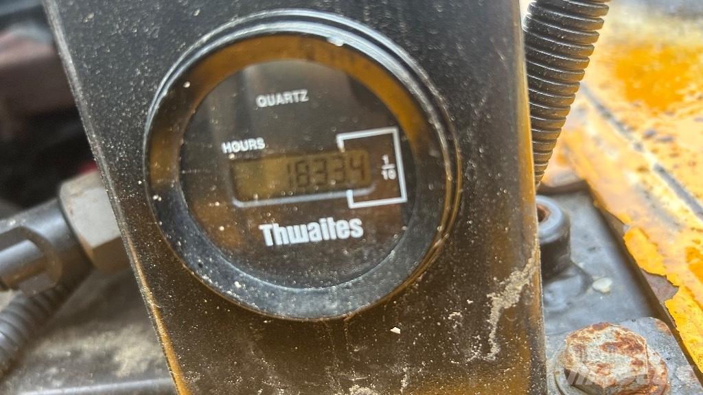 Thwaites MACH 444 Zglobni demperji