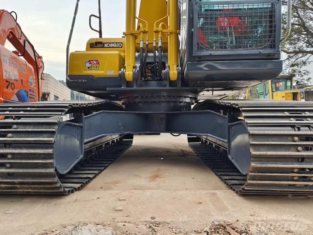 Kobelco SK200D Bagri goseničarji