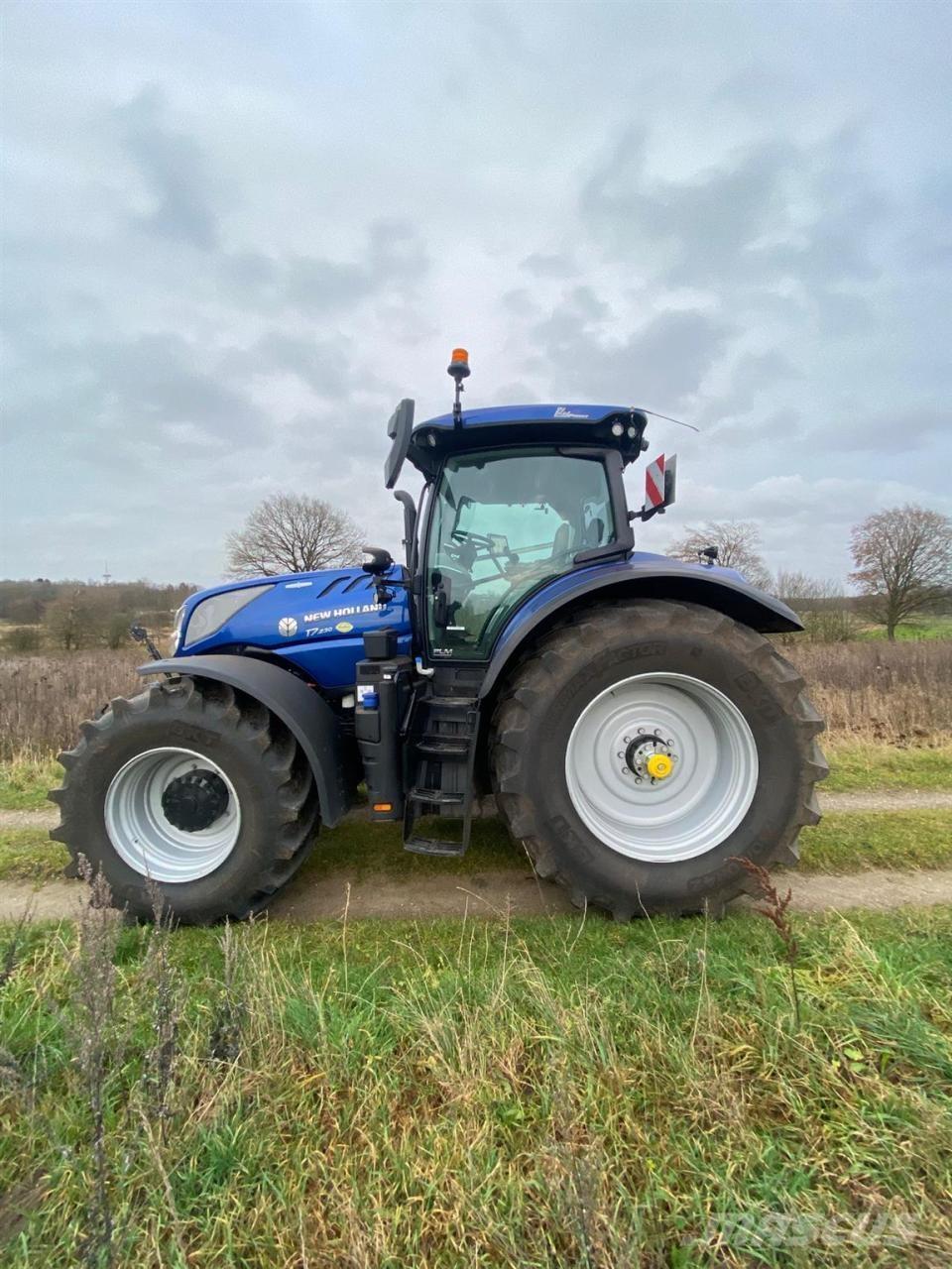 New Holland T7.230 Traktorji