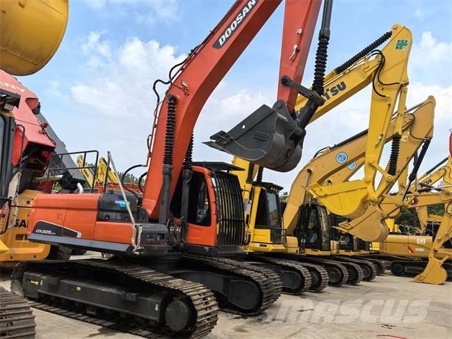Doosan DX 225 LC Bagri goseničarji