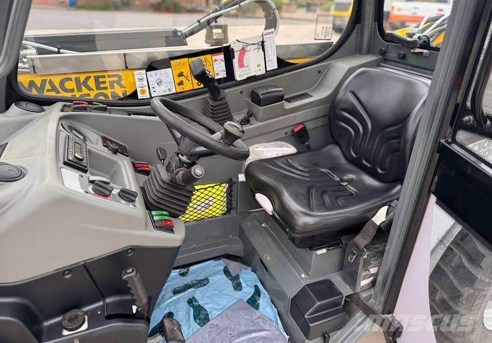 Wacker Neuson TH 522 Teleskopski viličarji