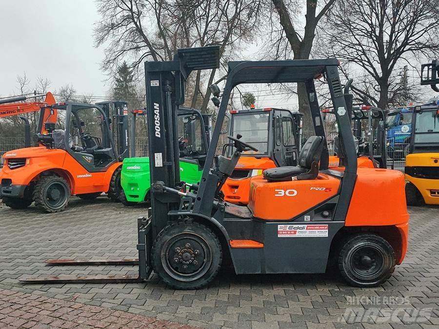 Doosan D30G Dizelski viličarji