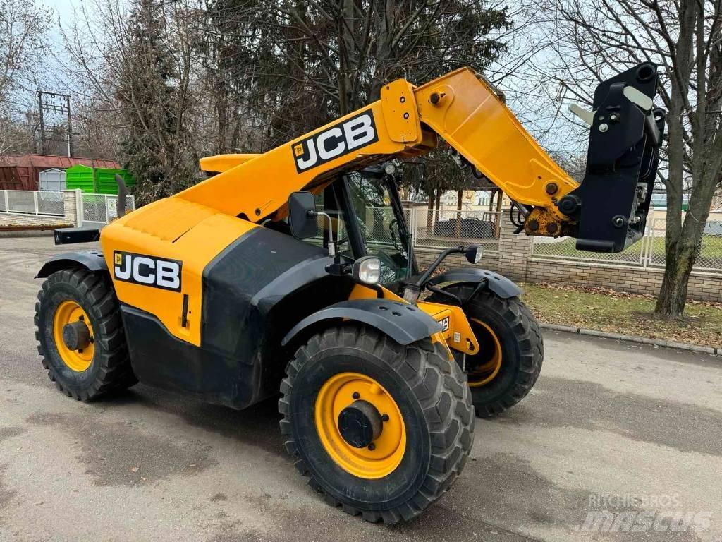 JCB 527-58 Kmetijski teleskopski nakladalci
