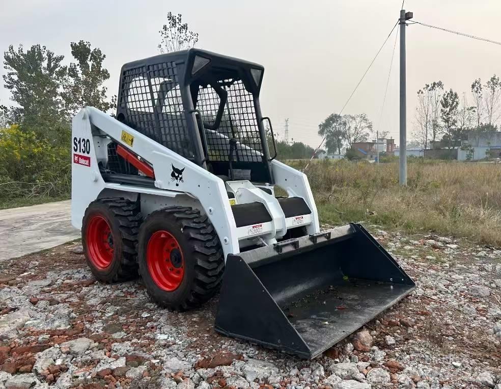 Bobcat S 130 Skid steer mini nakladalci
