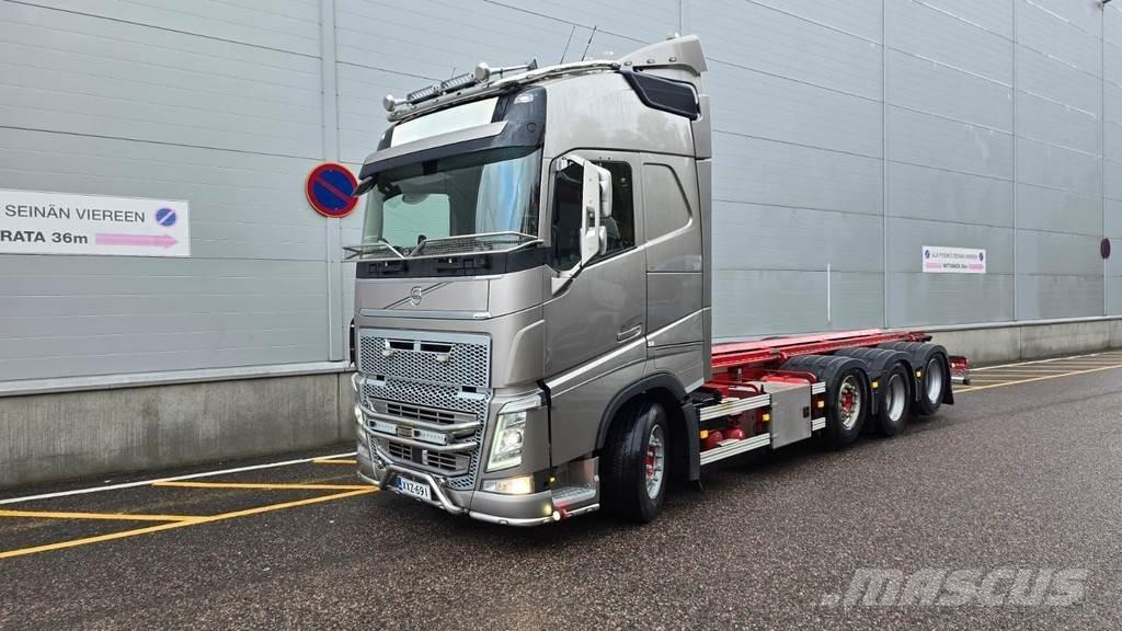 Volvo FH Razstavljivi tovornjaki z žičnimi dvigali