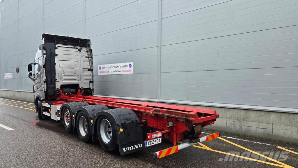 Volvo FH Razstavljivi tovornjaki z žičnimi dvigali