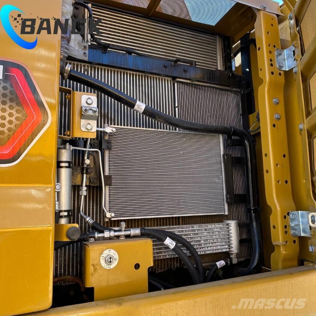 CAT 323 Bagri goseničarji