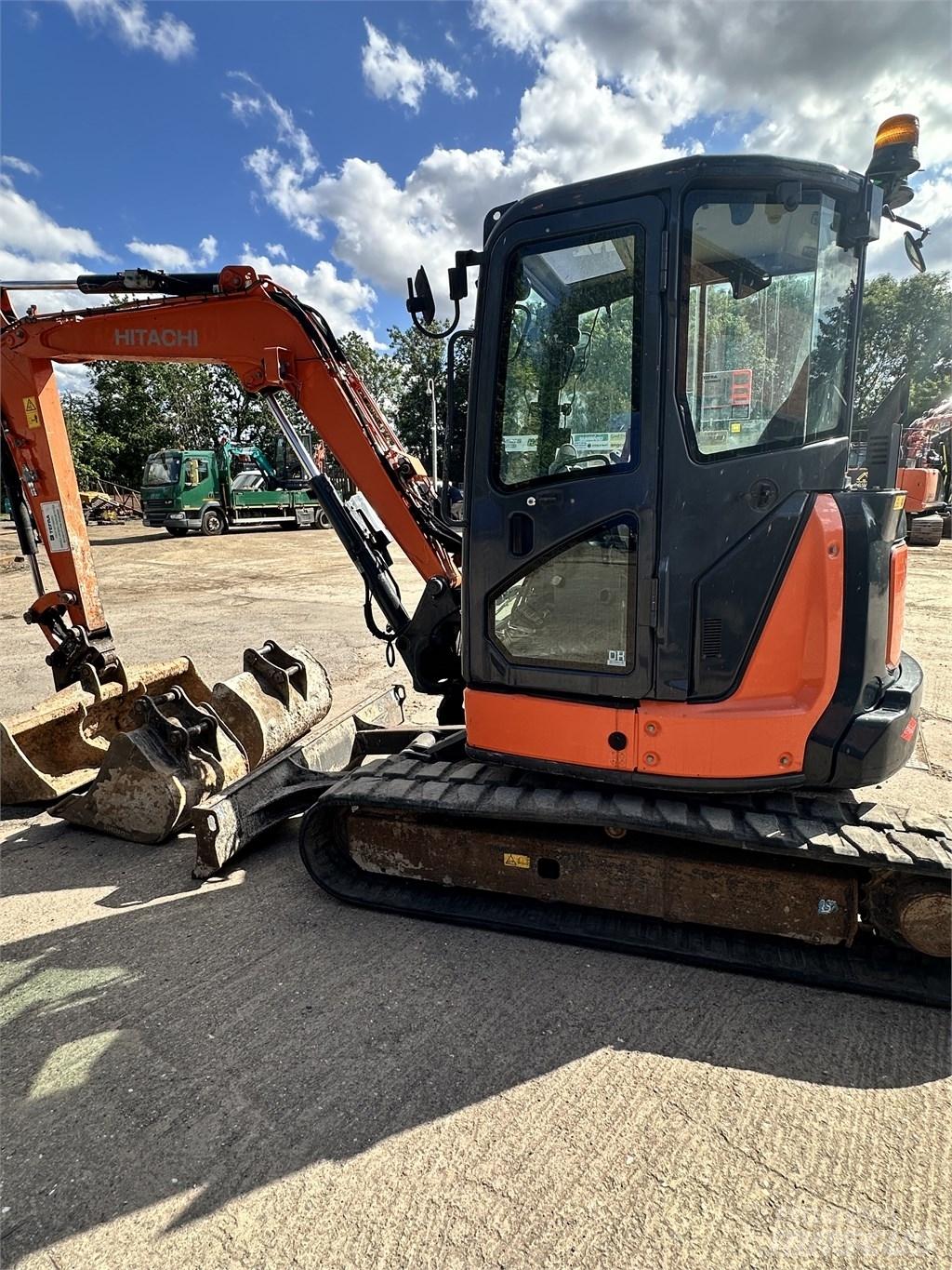 Hitachi 55U Mini bagri <7t
